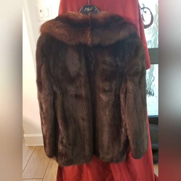 Jay Chester for Gus Meyer Female Mahogany Mink Jacket, Size Small - Picture 4 of 4